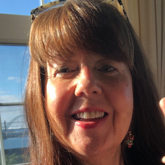 Meet your Posher, Meg - Picture 1 of 1